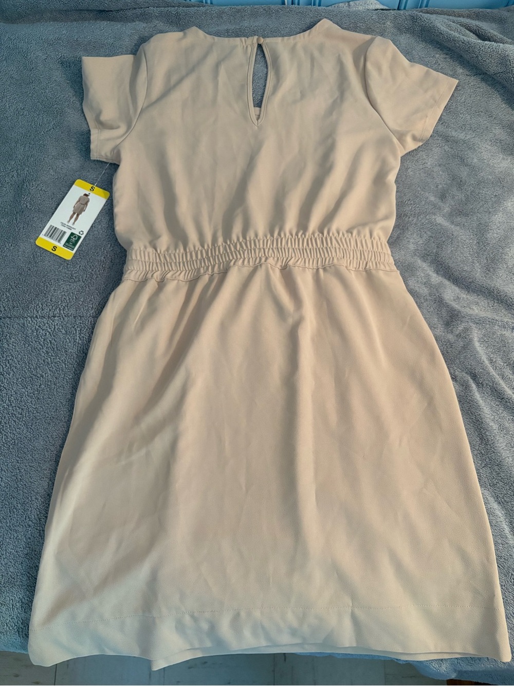 NWT 32 Degrees Cool Women’s Small Beige Dress Above Knee Defined Waist Pockets - Picture 7 of 7